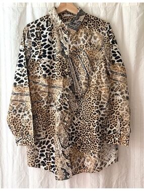 Maximalist Animal Print Chico's Cotton Button Up Blouse Size 1 (S/M) fall